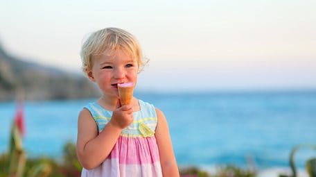 Can babies have sugar? When should you introduce sugars to toddlers? Is it ok to give sweets to babies? All of these are common questions parents have! Find out from a pediatric dietitian how to handle sugar to keep your kids healthy and help them have a healthy relationship with food as they grow!