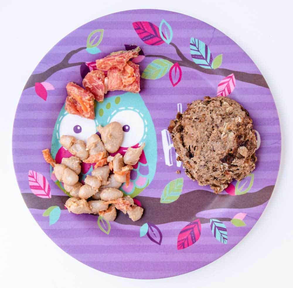Best Ways to Use Leftovers | New Ways Nutrition Do you know the best ways to use leftovers? Do you batch cook, and then reuse one ingredient multiple times? Do you turn your leftovers into a whole other meal entirely? Click through for tips from a dietitian on the best and healthiest ways to use leftovers to feed your family! #familymeals #leftovers